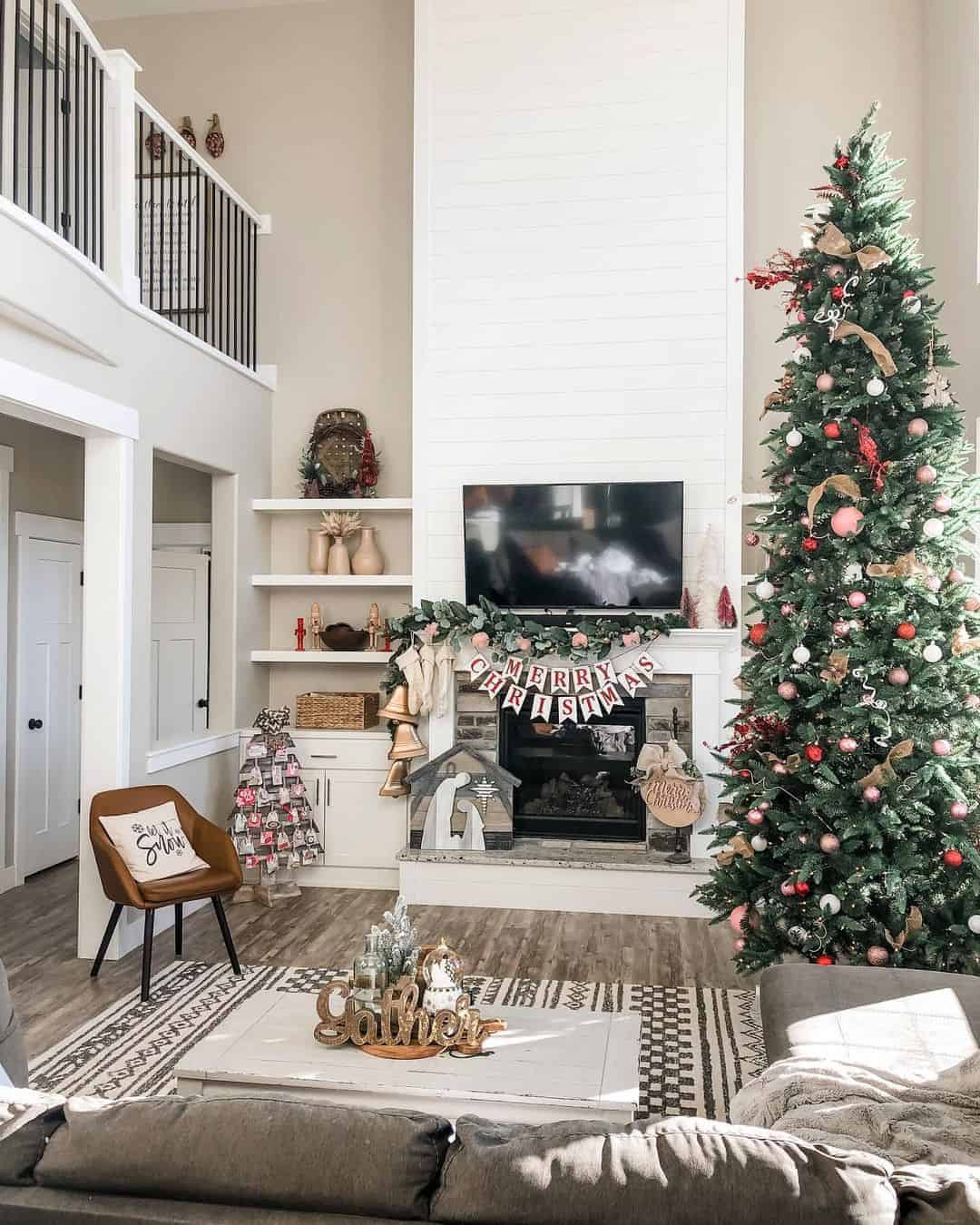 16 of  Living Room Decked Out With Winter Decorations