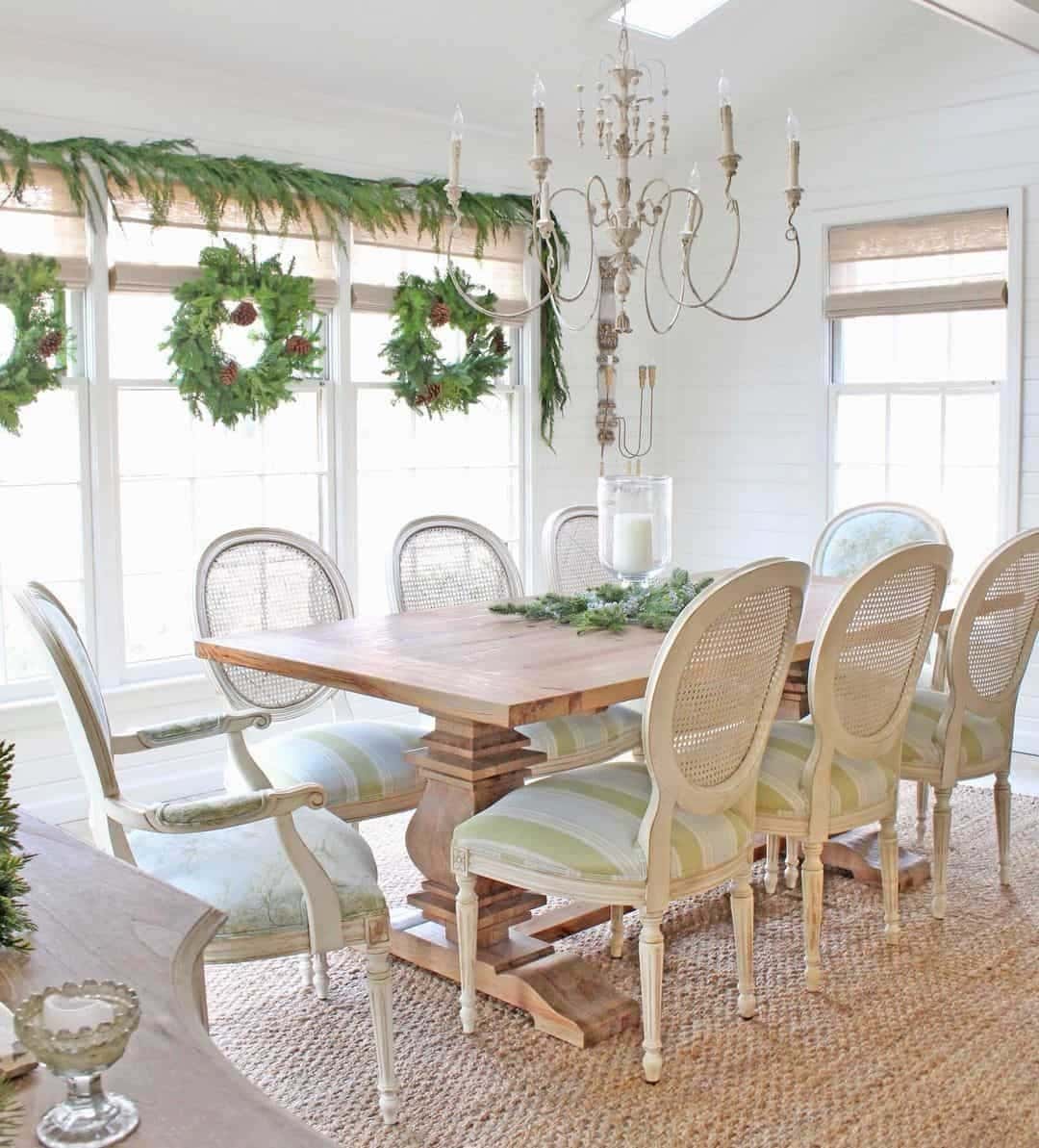 04 of  Elegant Green and White Dining Room