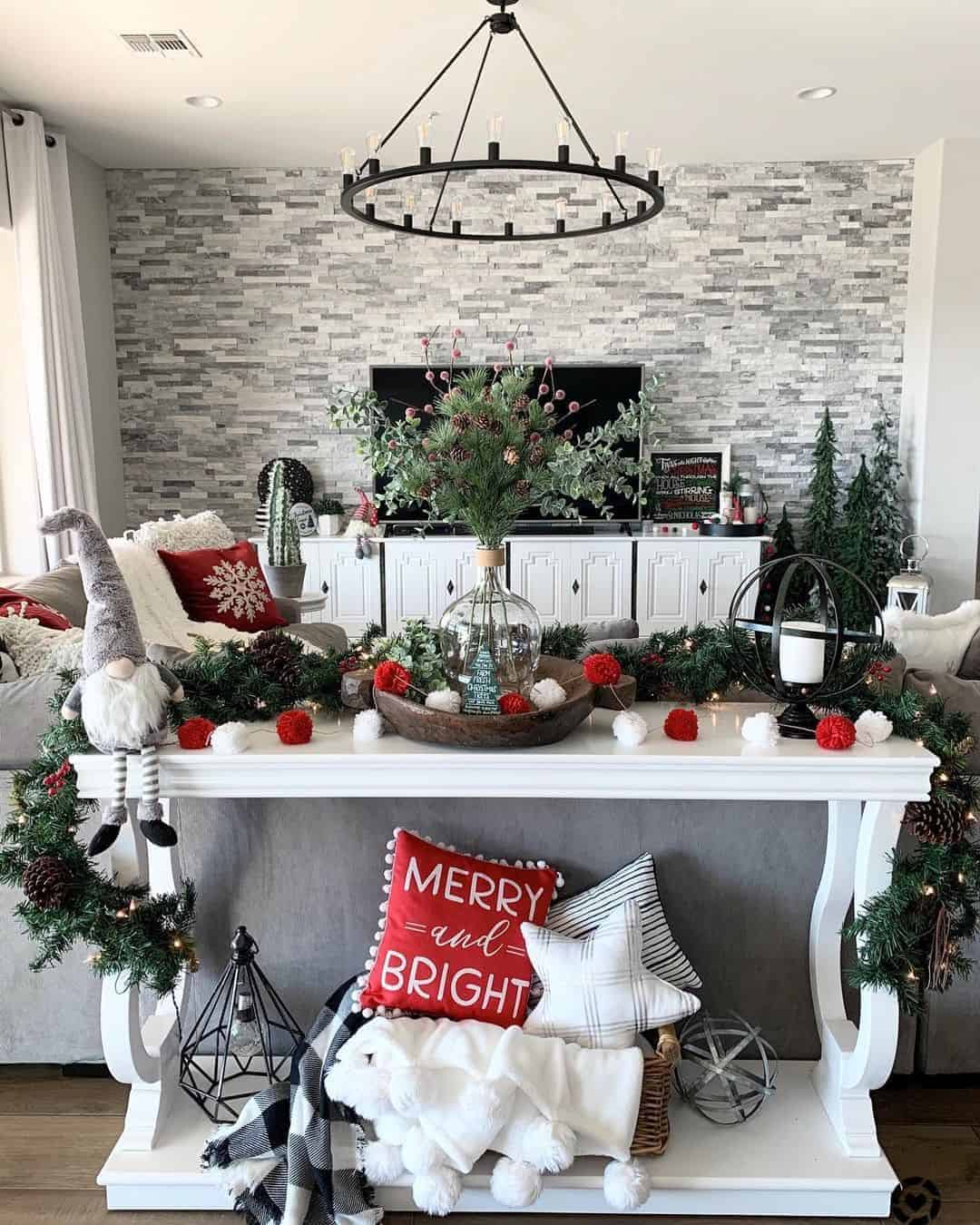 29 of  Traditional Farmhouse Winter Décor