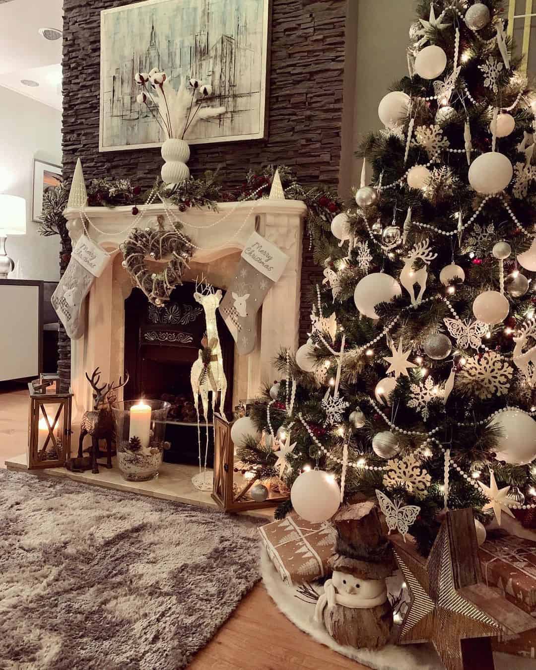 25 of  White Christmas Winter Lodge Décor Ideas