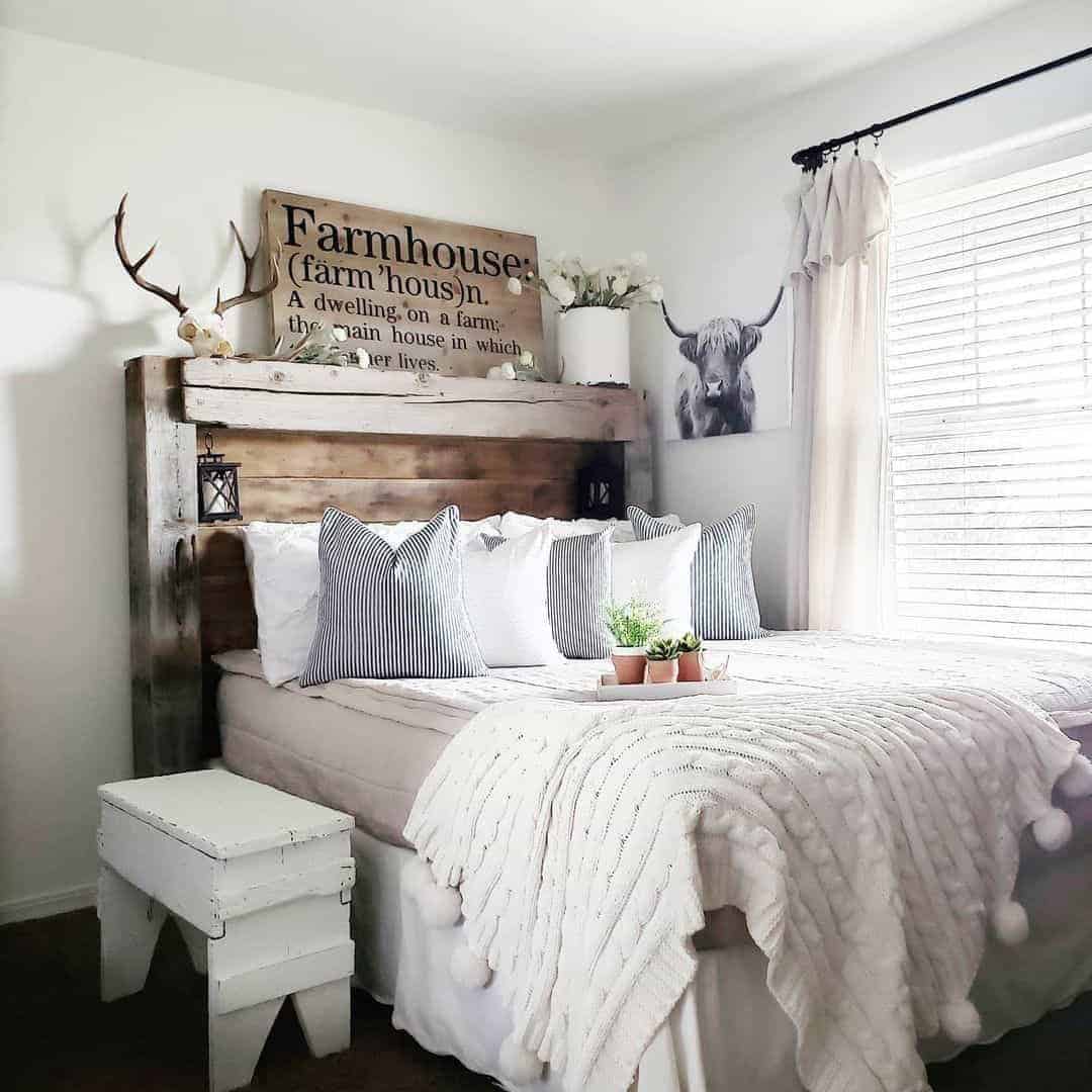 07 of  Barnwood Headboard with Blue and White Pillows