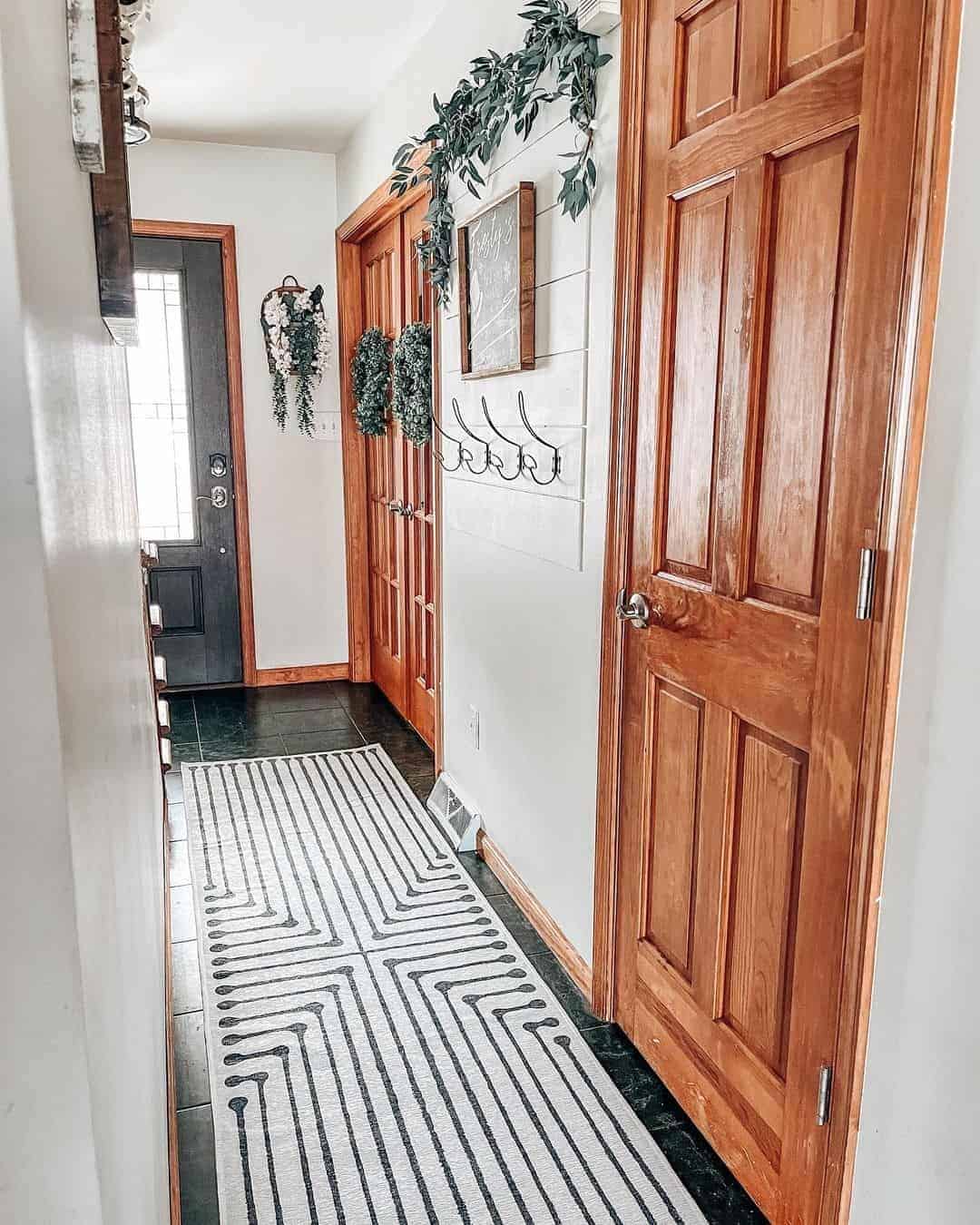 07 of  Hallway With Symmetrical and Monochromatic Runner