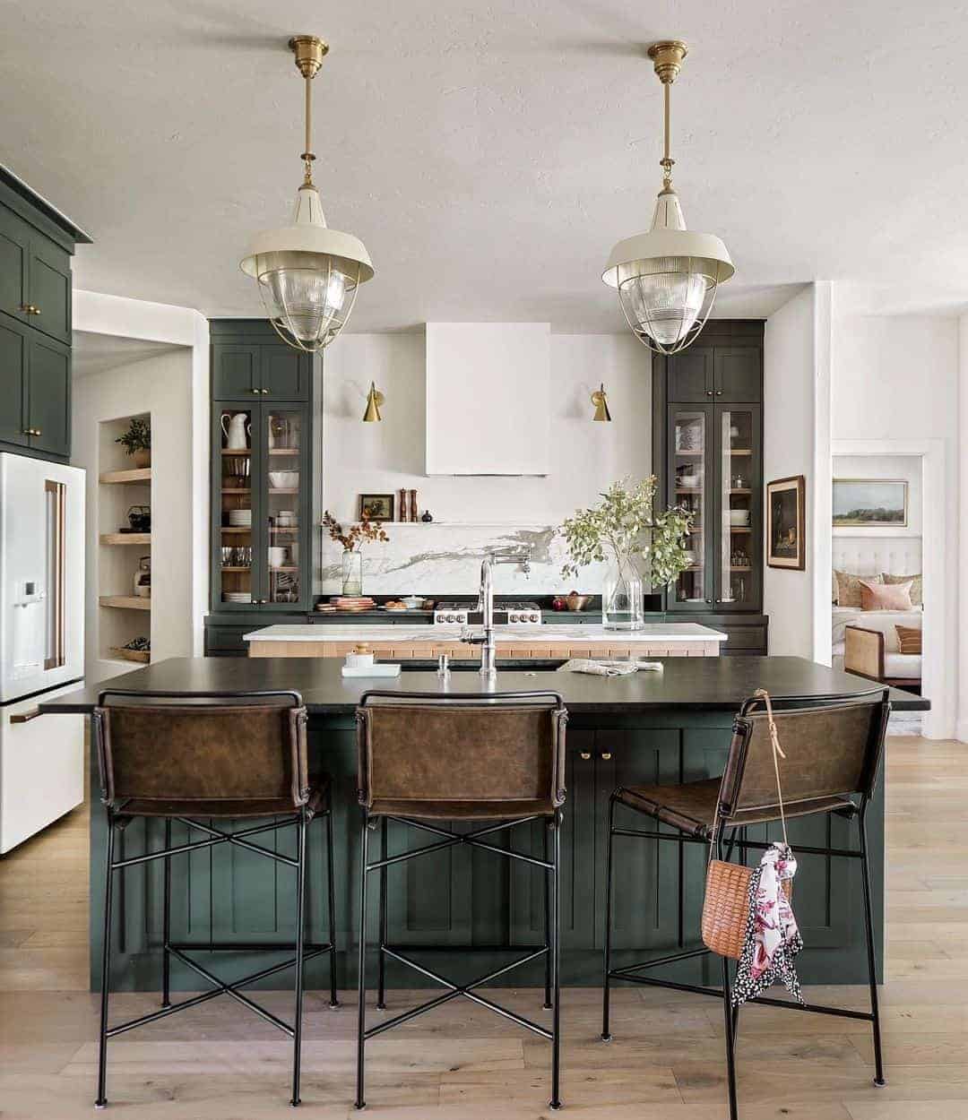 30 of  Deep Green and White Kitchen Ideas