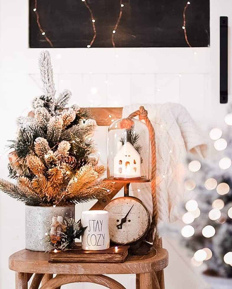 13 of  Twinkle Lights and Winter Décor