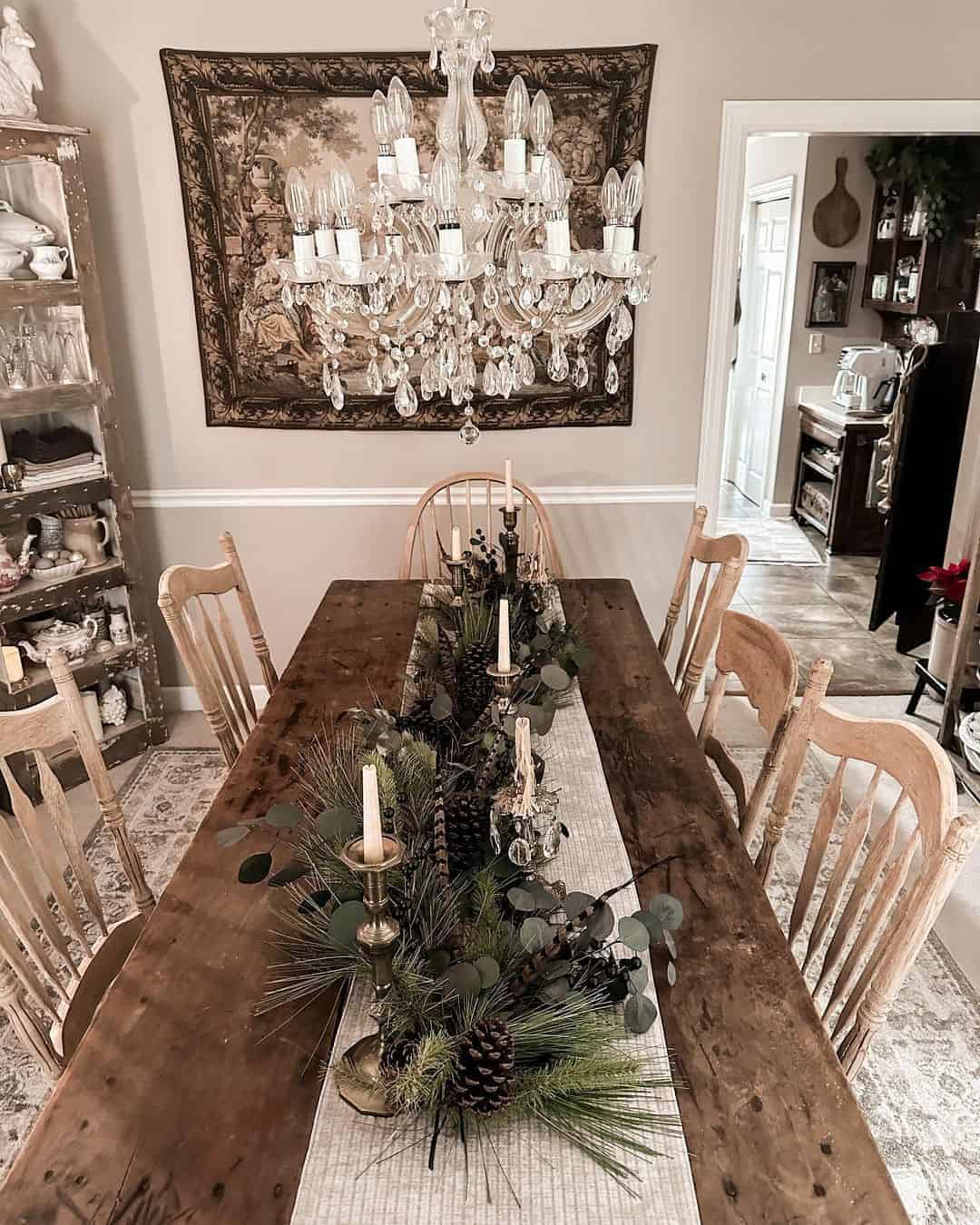 02 of  A Blend of Rustic and Elegant Decor