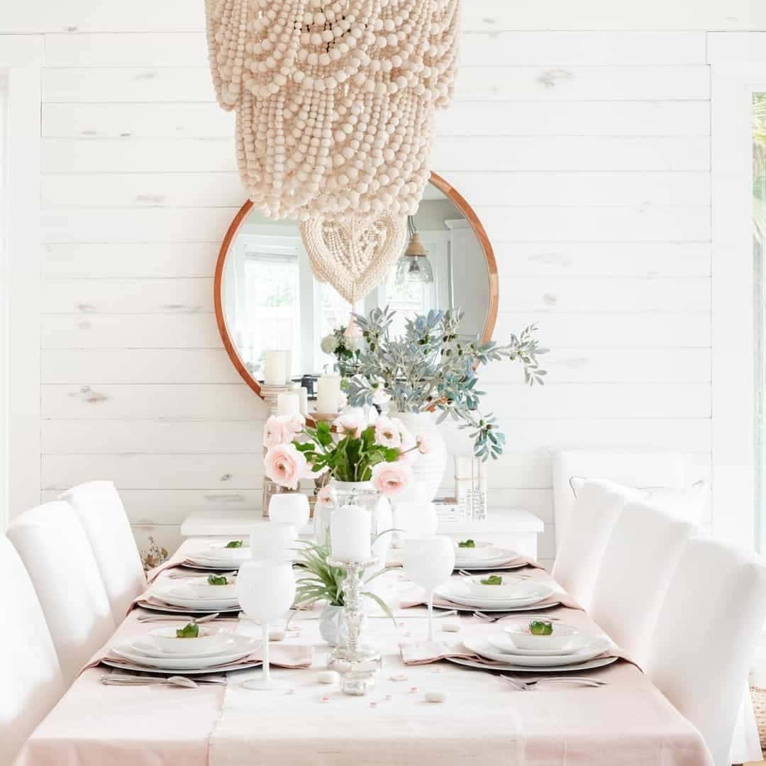 08 of  Gorgeous Tablescape Setup in Dining Room